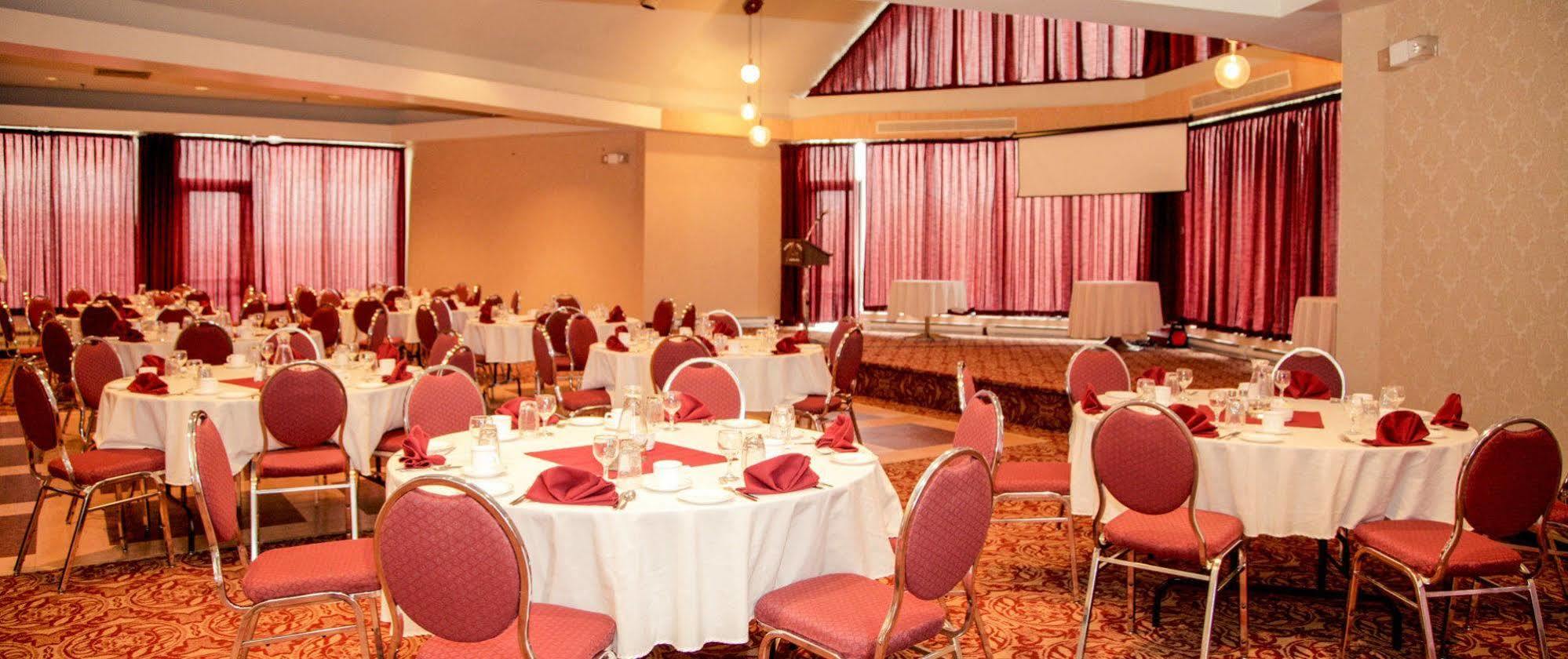 Albatross Hotel Gander Exterior photo