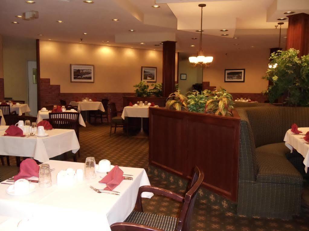 Albatross Hotel Gander Exterior photo